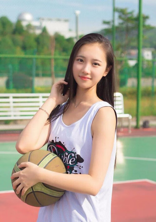 AYX SPORTS-陈芋汐决赛表现稳健获教练称赞，陈芋汐单人赛后采访